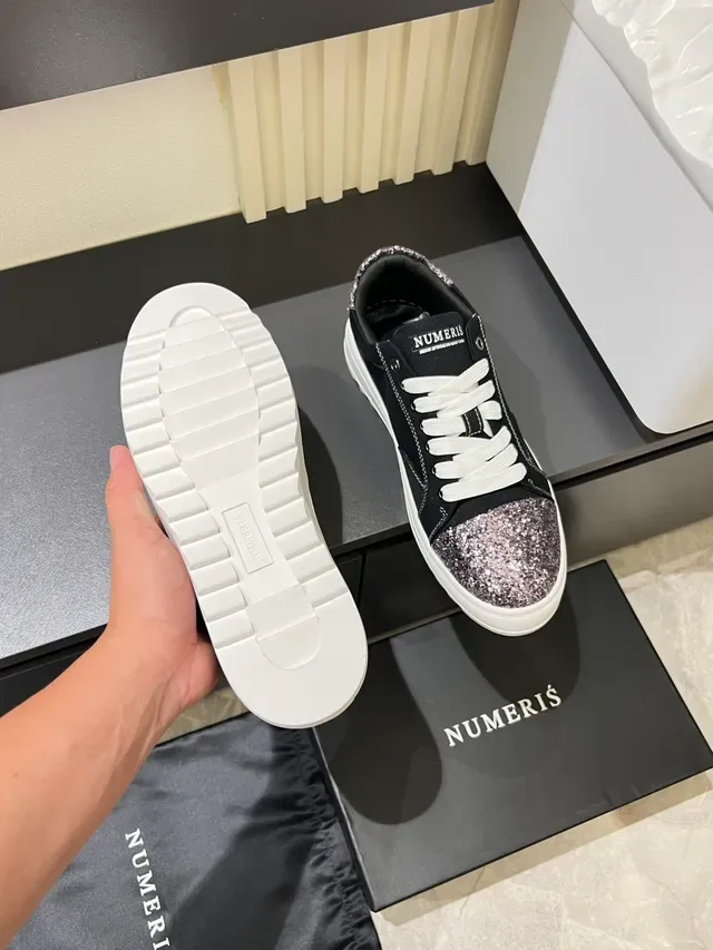 Black and Glitter Toe Cap Canvas Low-Top Sneakers 4