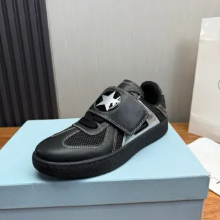 Tênis Lifestyle Preto e Prateado com Faixa Estelar