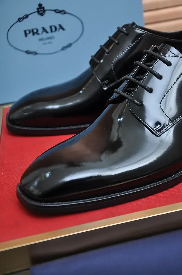 Black and Tan Saddle Cap Toe Oxford Shoes 2