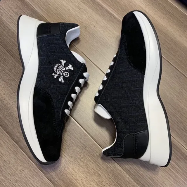 Black and White Embroidered Skull Sneaker 3