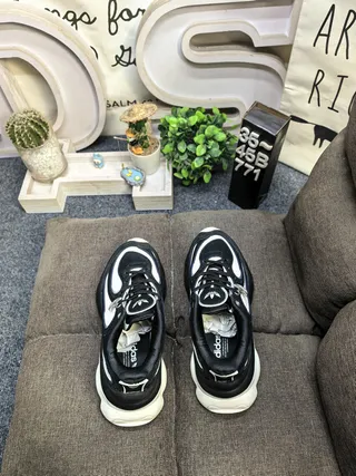 Black Beige Oversized Sole Mixed-Material Upper Chunky Sneakers 8