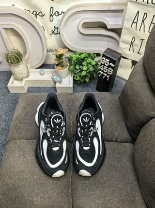 Black Beige Oversized Sole Mixed-Material Upper Chunky Sneakers 10