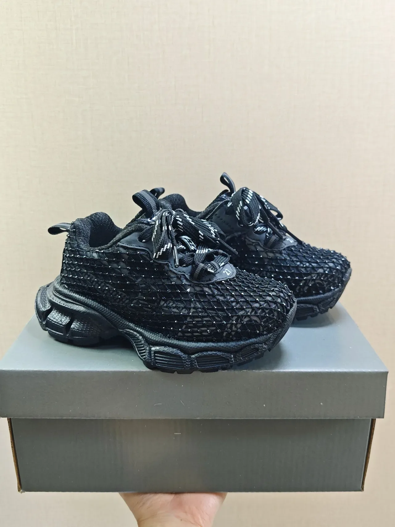 Black Chunky Sole Woven Mesh Upper Sneakers 11