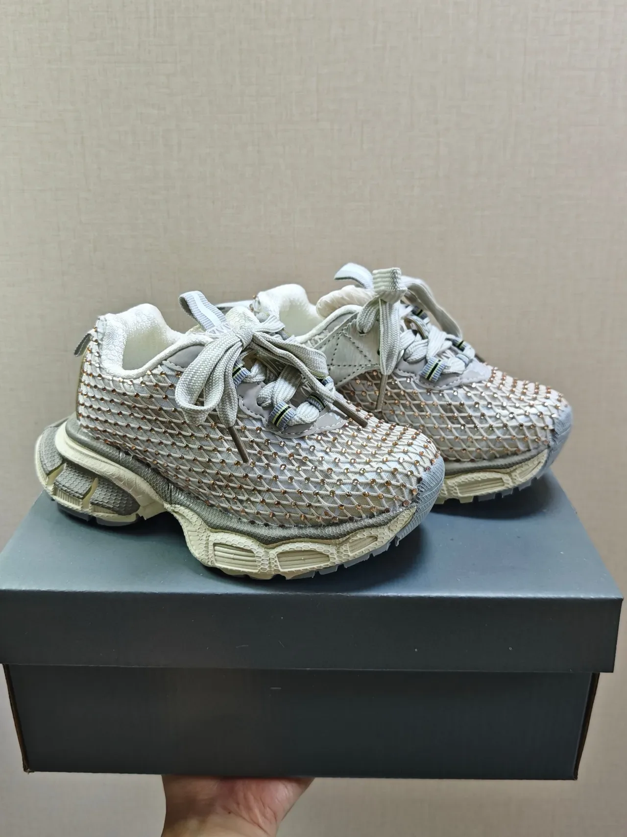 Black Chunky Sole Woven Mesh Upper Sneakers 20