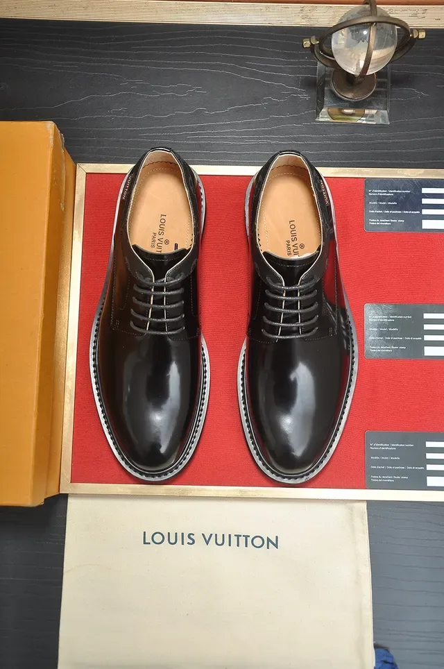Black Glossy Patent Leather Upper Textured Heel Counter Derby Shoes 5