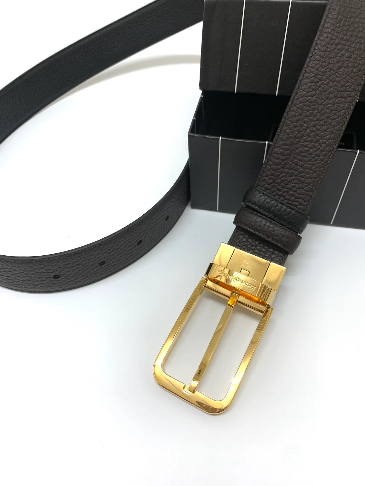 Black Gold Pebbled Rectangular Buckle Leather Belt 7