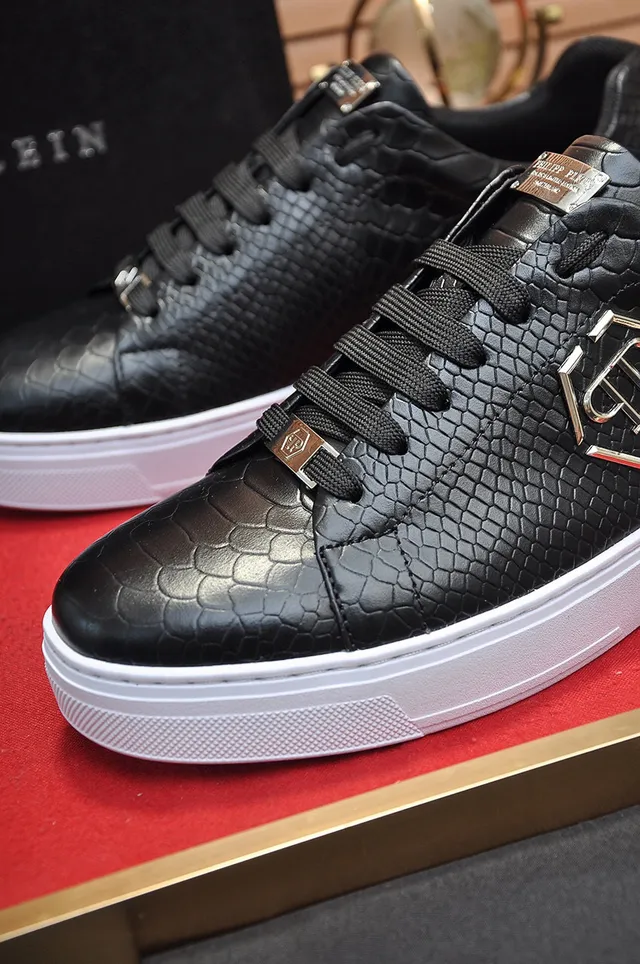 Black Gold Snake-Embossed Leather Hexagonal Logo Sneakers 3