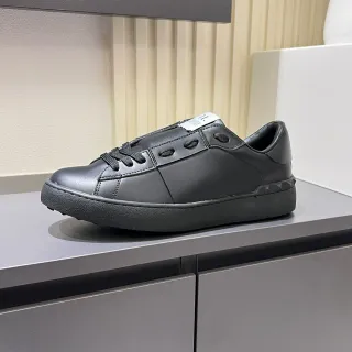 Tênis plataforma low-top preto com painéis