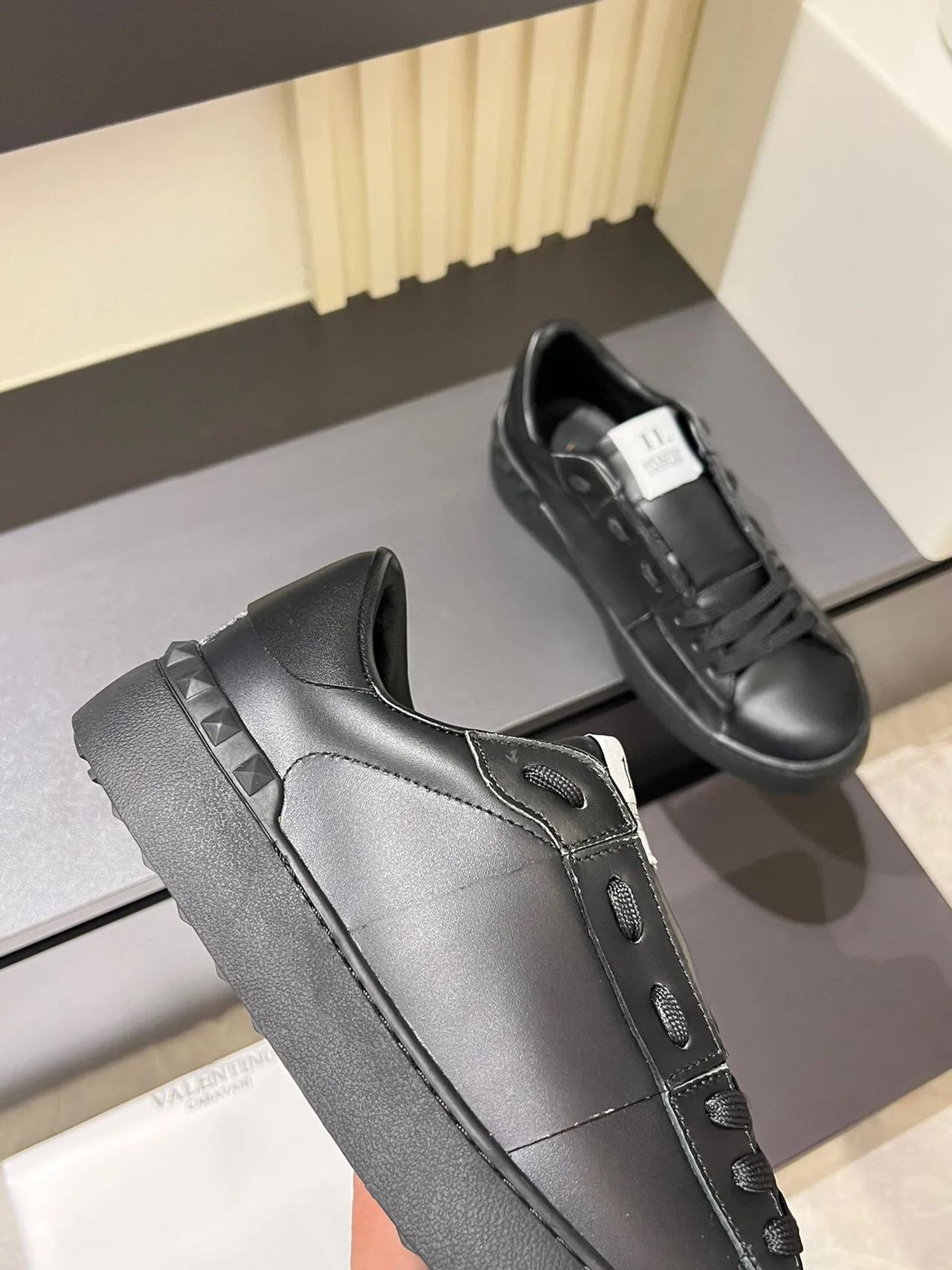 Black Panelled Low-Top Platform Sneaker 3