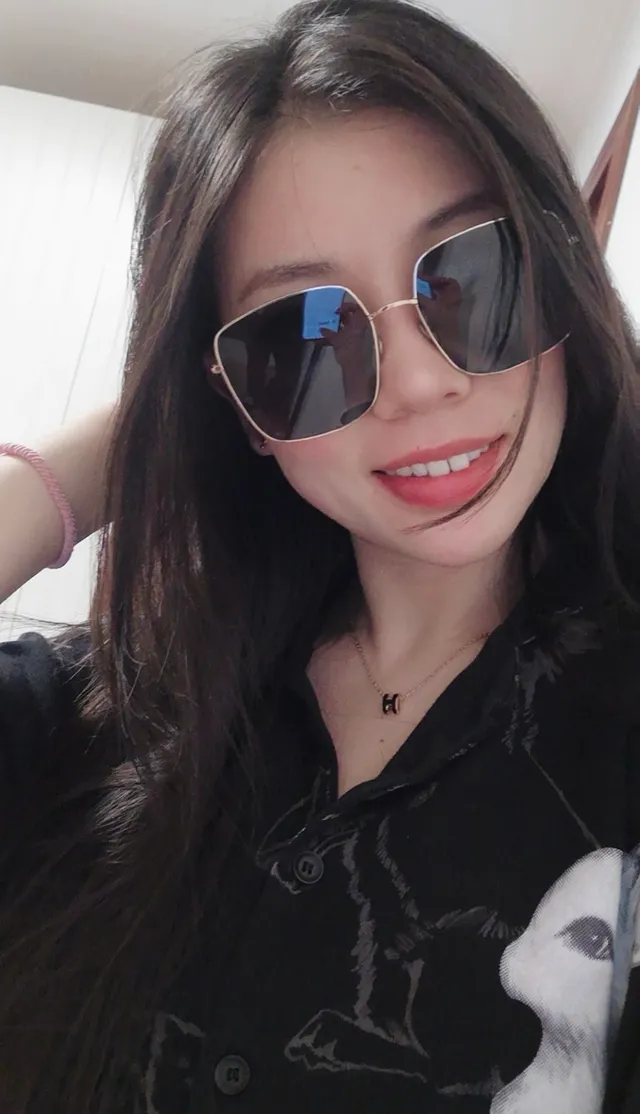 Black Square-Frame Metal-Accent Sunglasses 4