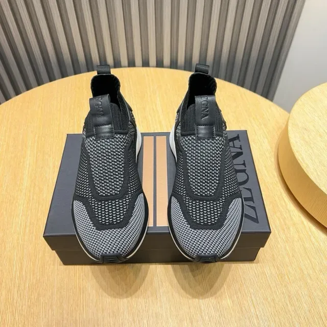 Black White Knit Slip-On Monochrome Mesh Upper Sneakers 2