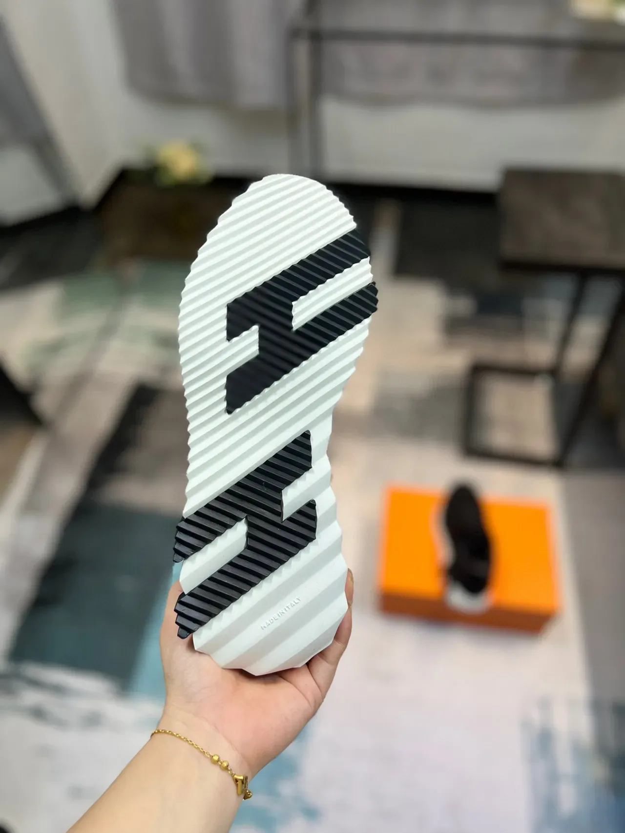 Black White Mesh And Suede Upper Sculpted Ridged Midsole Sneakers 9