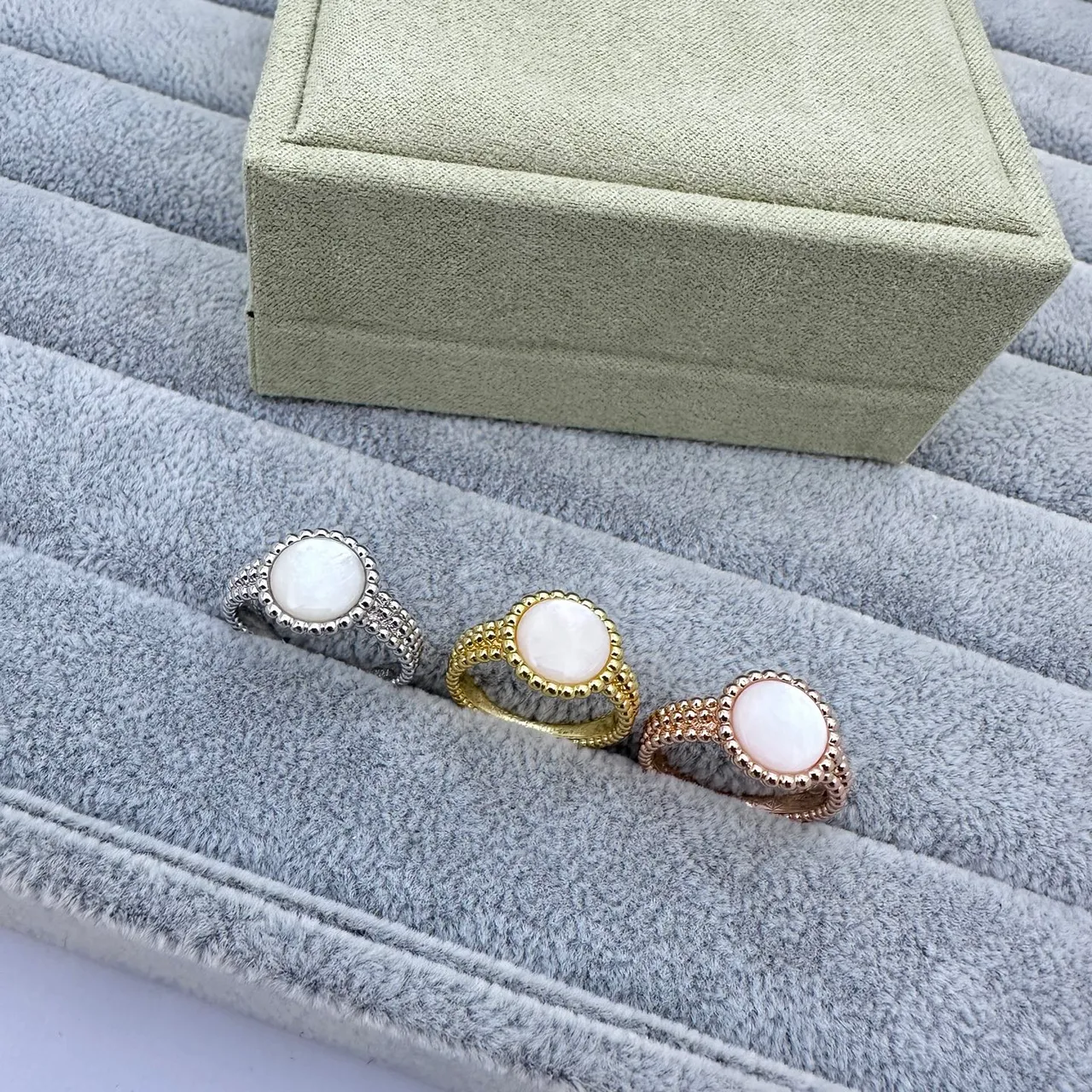 Blue Gold Cabochon-Set Beaded Bezel Ring 2