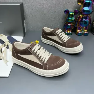 Tênis lifestyle de lona marrom e bege low-top