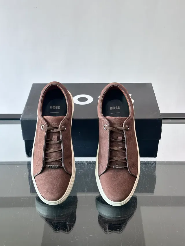 Brown Suede-Textured Low-Top Lace-Up Lifestyle Sneakers 4