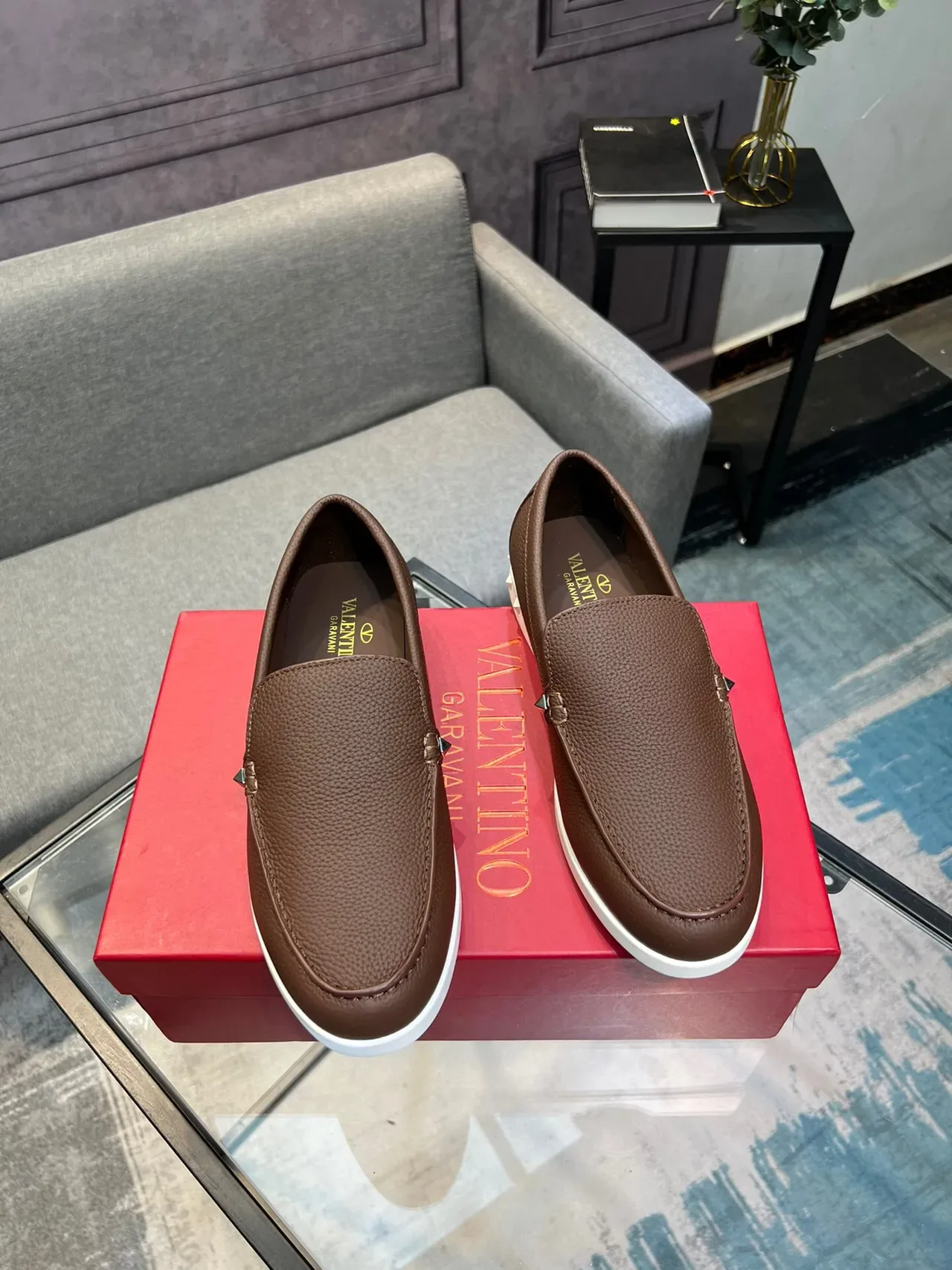 Brown White Pebbled Leather Moc-Toe Stitching Loafer 5
