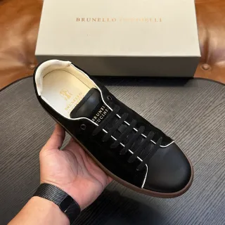 Brunello Cucinelli 黑色白色麂皮和皮革鞋面 对比镶边 乐福鞋