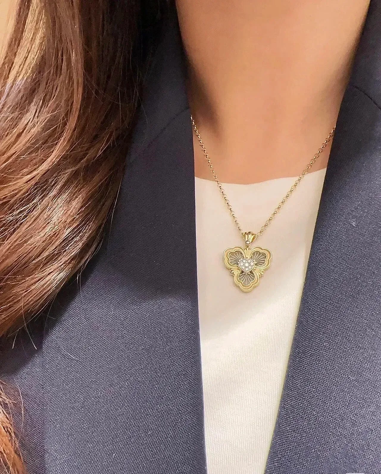 Buccellati Floral Heart Diamond Pendant Necklace 9