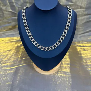 سلسلة كيرب لينك ثقيلة بافيه كريستال لون فضي