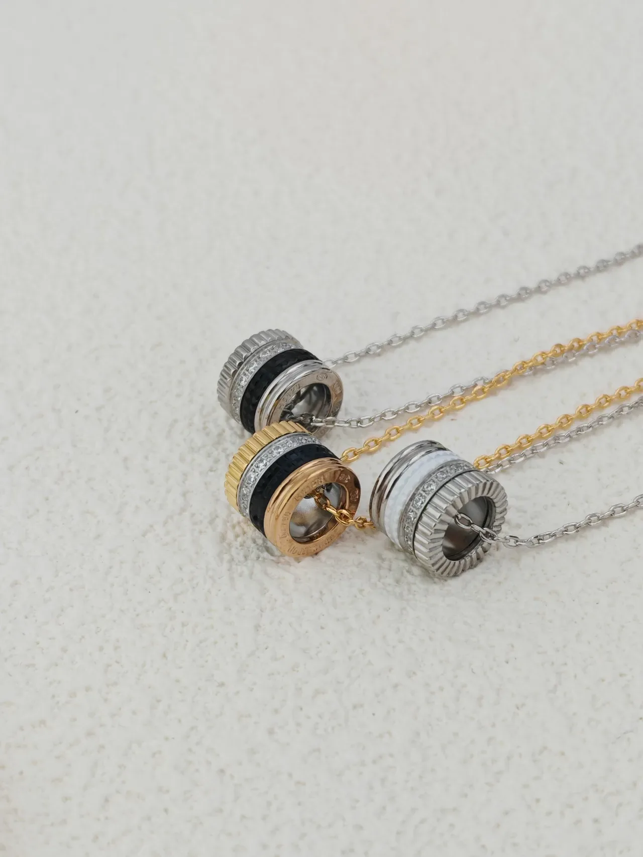 Cylindrical Multi-Band Enamel Pendant Chain Necklaces 4