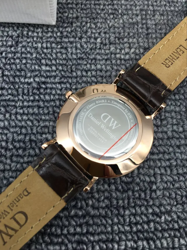 Daniel Wellington Brown White Minimalist Dial Crystal Hour Markers Quartz Watch 2