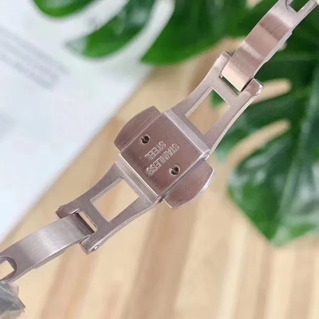 Daniel Wellington Montre de Quartz en Acier Inoxydable avec Cadran Noir Classique 4