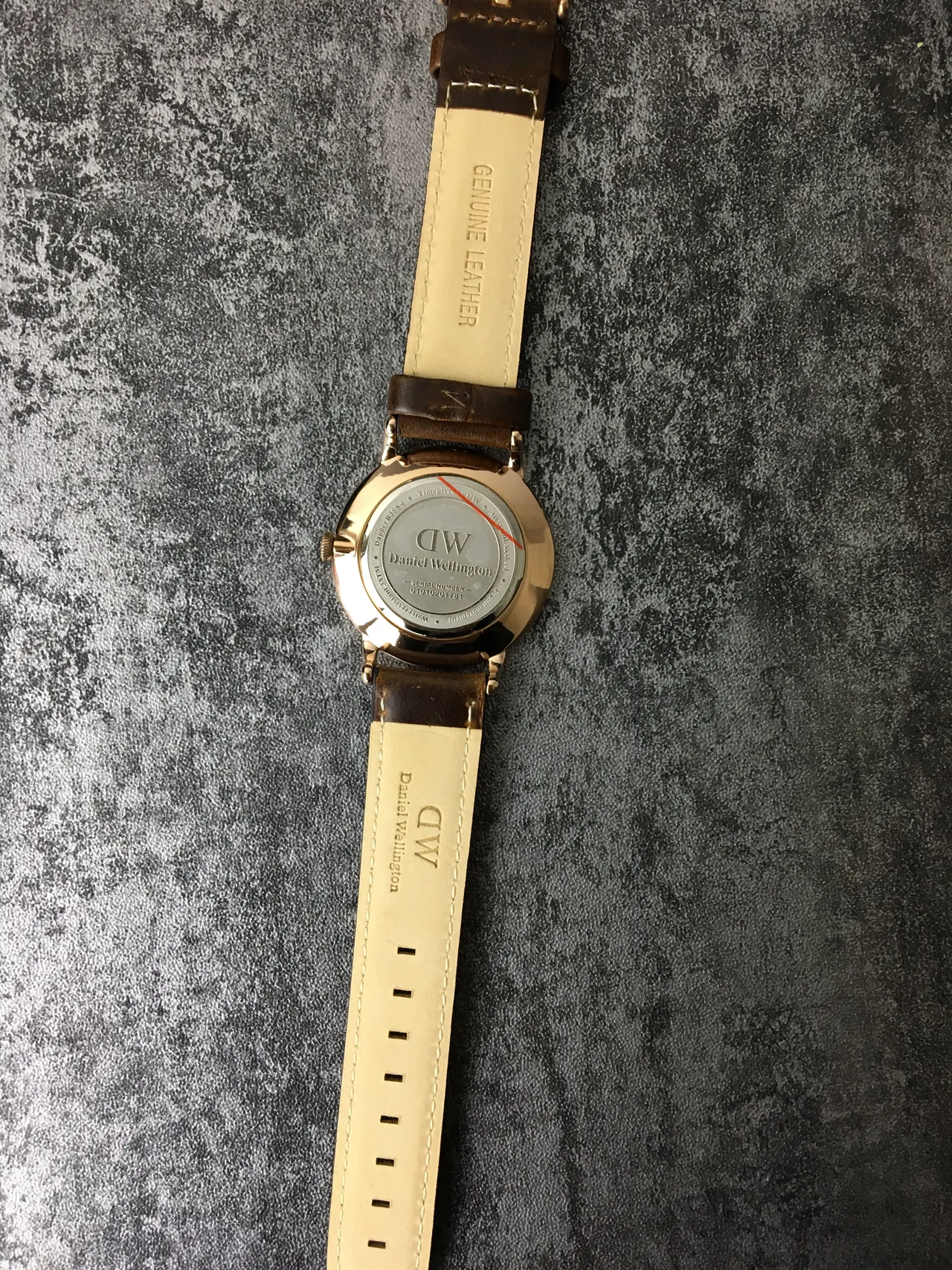Daniel Wellington Classic Minimalist भूरा चमड़ा पट्टा क्वार्ट्ज घड़ी 4