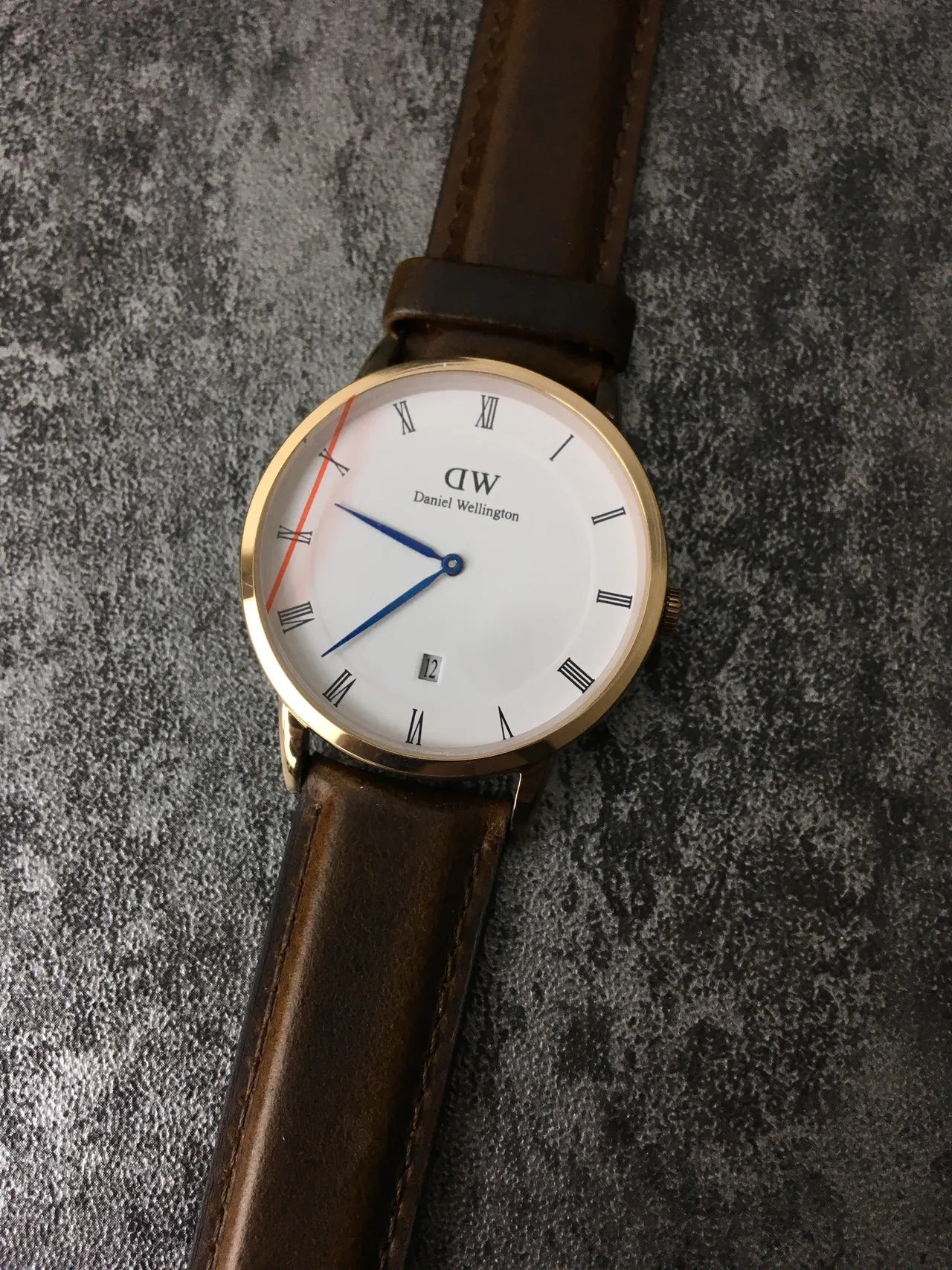 Daniel Wellington Classic Minimalist भूरा चमड़ा पट्टा क्वार्ट्ज घड़ी 5