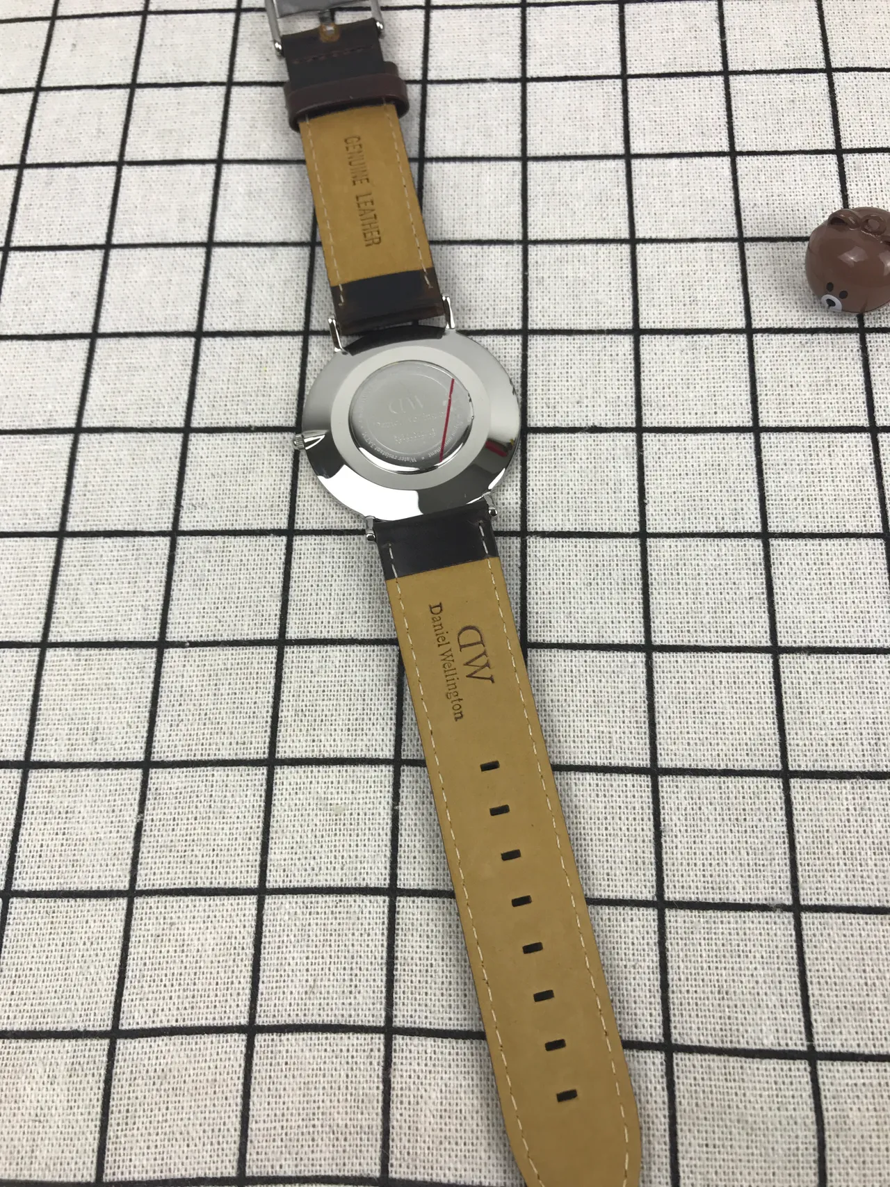 Daniel Wellington Classic Minimalist White Dial Black Leather Strap Quartz Watch 3