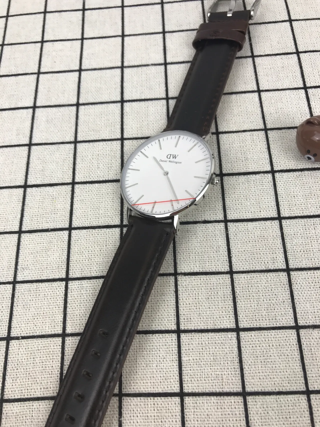 Daniel Wellington Classic Minimalist White Dial Black Leather Strap Quartz Watch 4