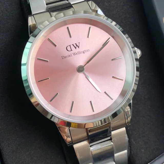 Daniel Wellington ক্লাসিক পেটিট পিঙ্ক ডায়াল কোয়ার্টজ ঘড়ি 6