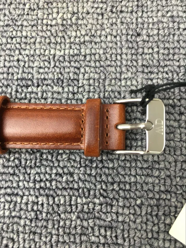 Daniel Wellington 经典迷你红色石英手表 2