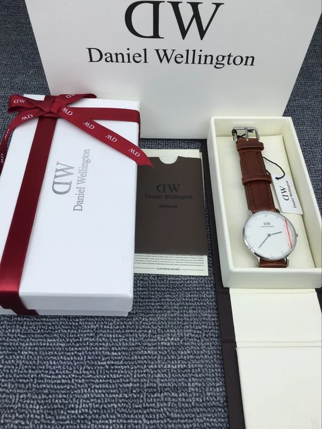 Daniel Wellington 经典迷你红色石英手表 4