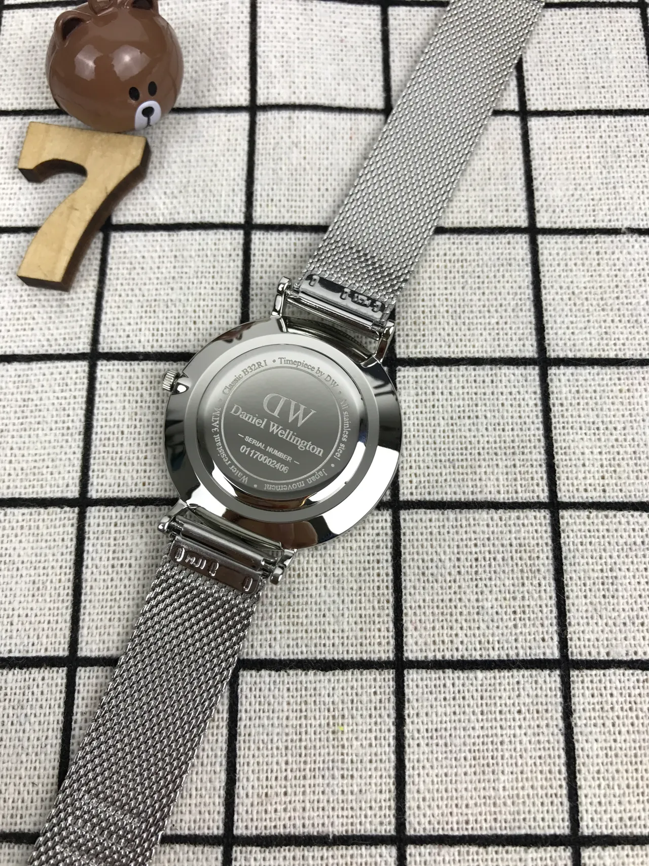 Daniel Wellington Classic Petite White Dial Silver Mesh Quartz Watch 2