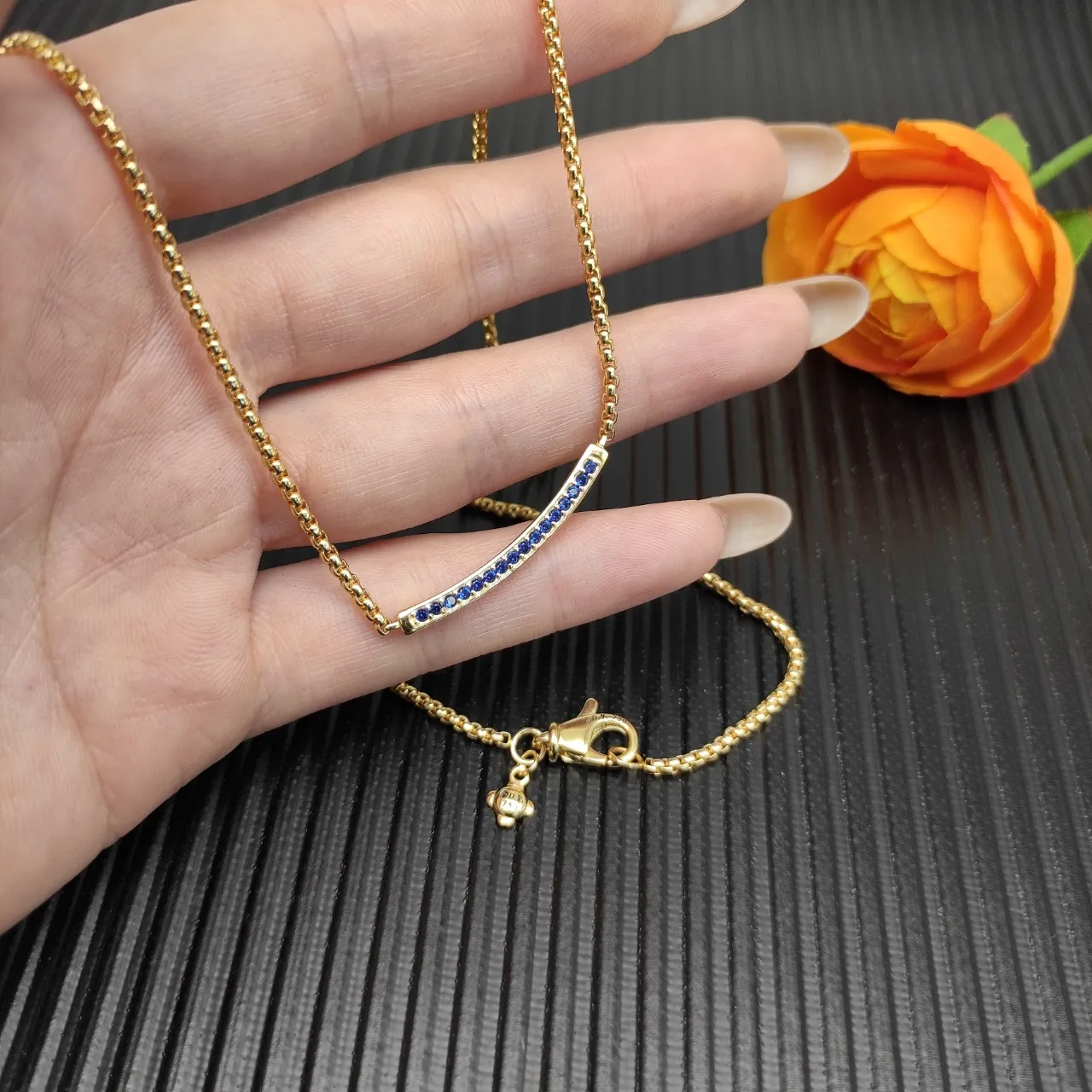 David Yurman Gold Blue Curb-Link Chain Curved Bar Pendant Necklace 4