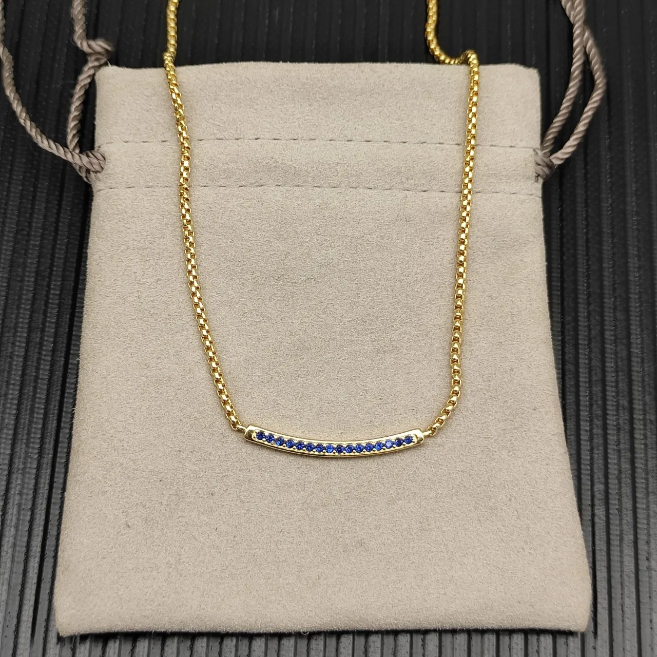 David Yurman Gold Blue Curb-Link Chain Curved Bar Pendant Necklace 8