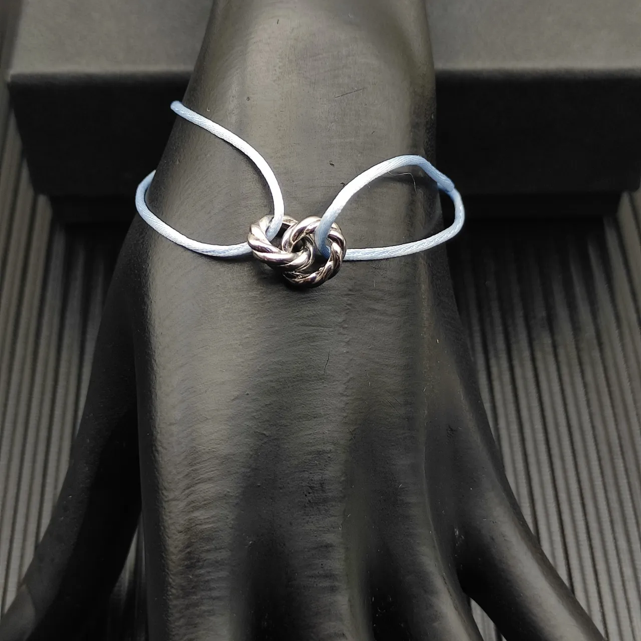 David Yurman Knot Charm Blue Silver Twisted Adjustable Cord Bracelet 7
