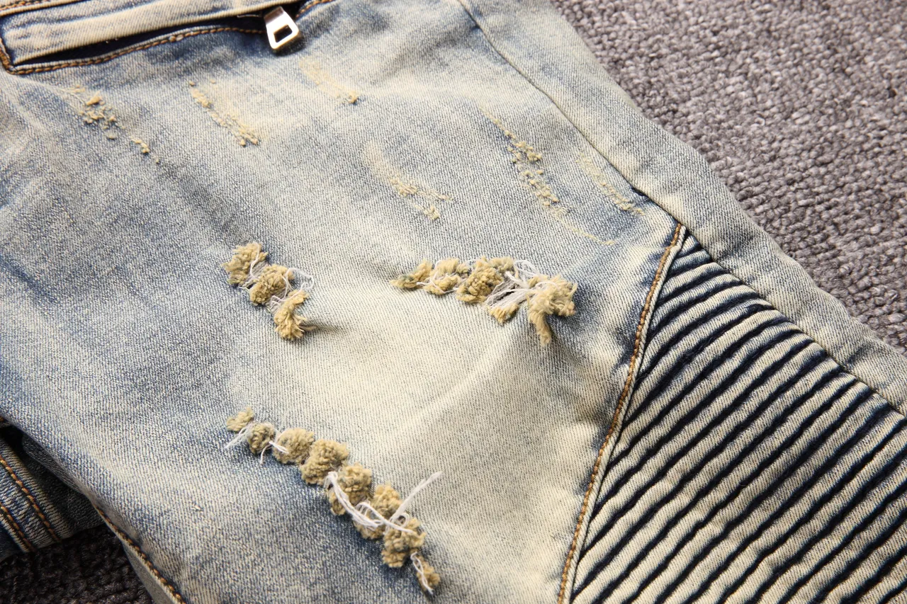 Distressed Panelled Knee Zip-Pocket Denim Shorts 8