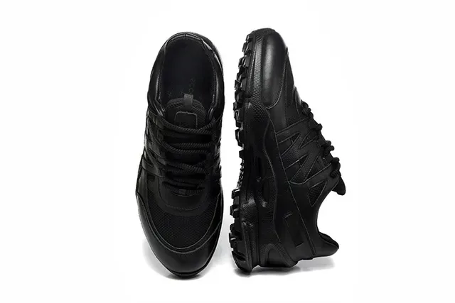 ECCO All-Black Layered Synthetic Mesh Lifestyle Sneakers 7