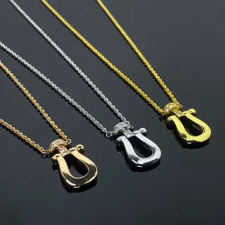 Colliers pendentif Shackle Pavé en or et argent