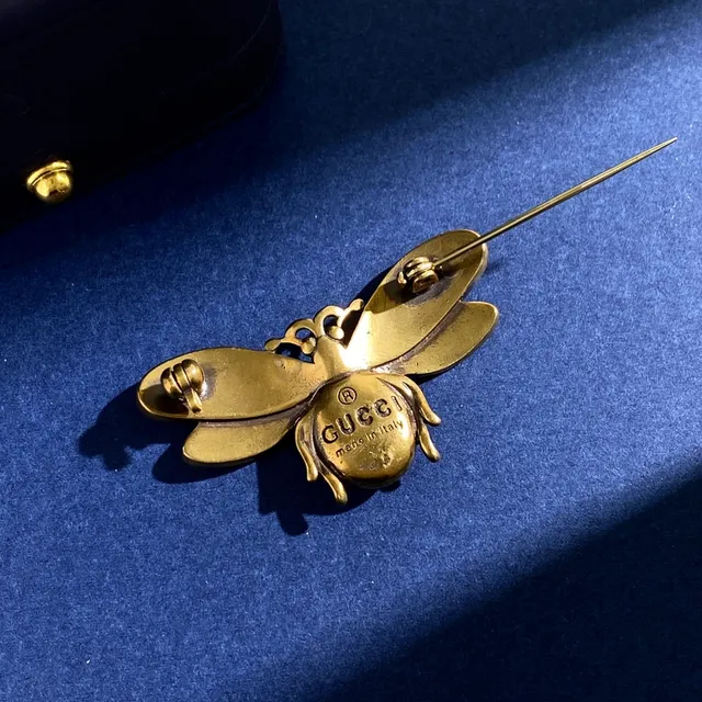 Gold Blue Bee-Shaped Enamel-Bodied Brooch 2