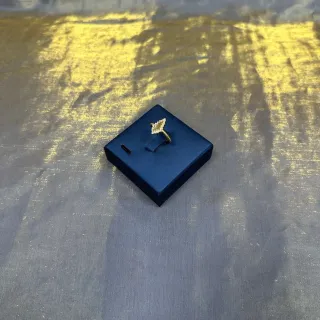 Anillo Marquise de Oro Azul