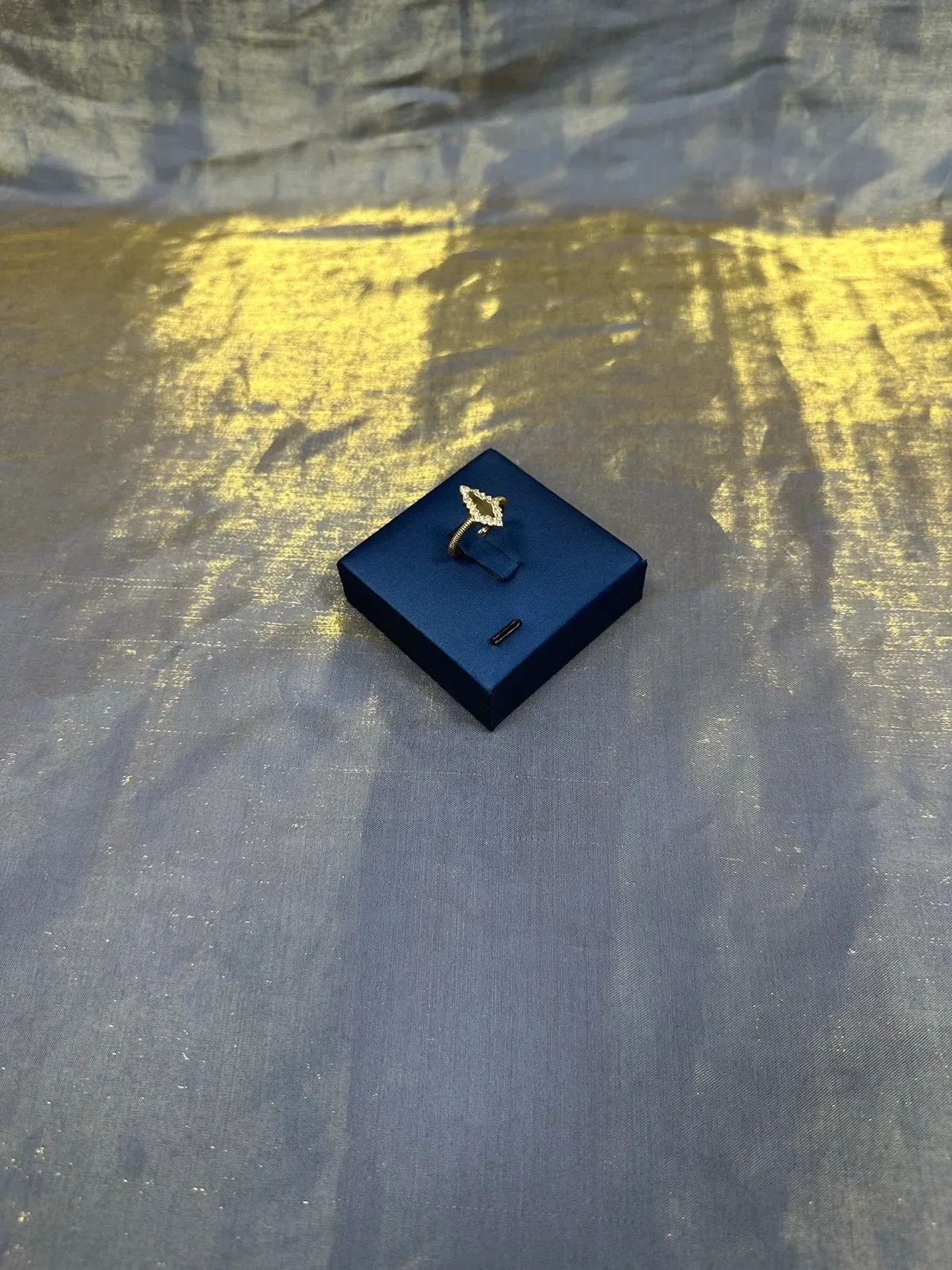 Gold Blue Marquise-Shaped Setting Ring 9