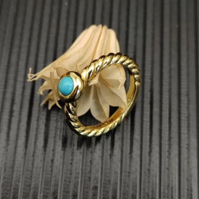 Bague cabochon pierre de turquoise avec bande dorée bleue torsadée 8