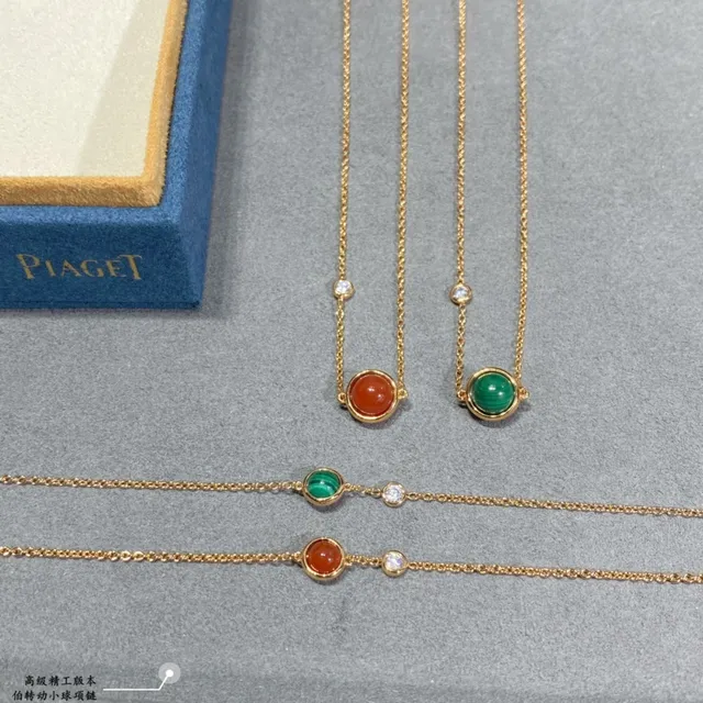 Gold Green Chain Round Cabochon Pendant Necklace 2