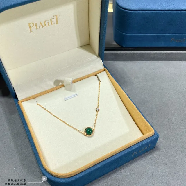 Gold Green Chain Round Cabochon Pendant Necklace 3