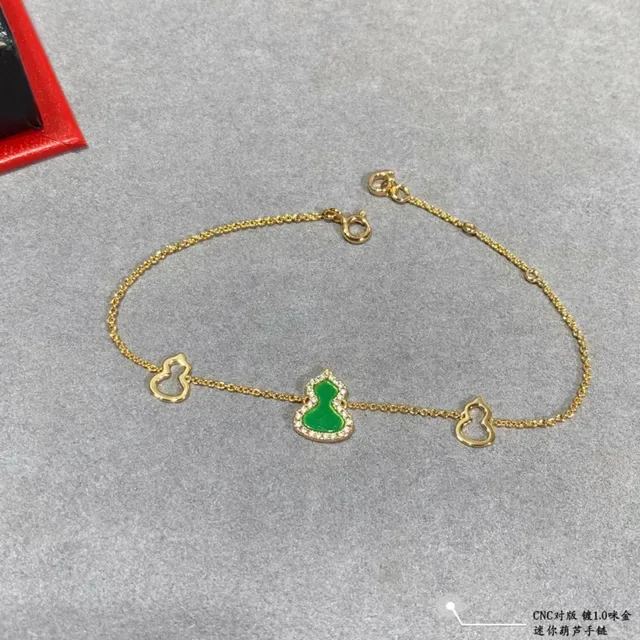 Gold Multicolor Chain Gourd-Shaped Enamel Pendant Bracelet 4