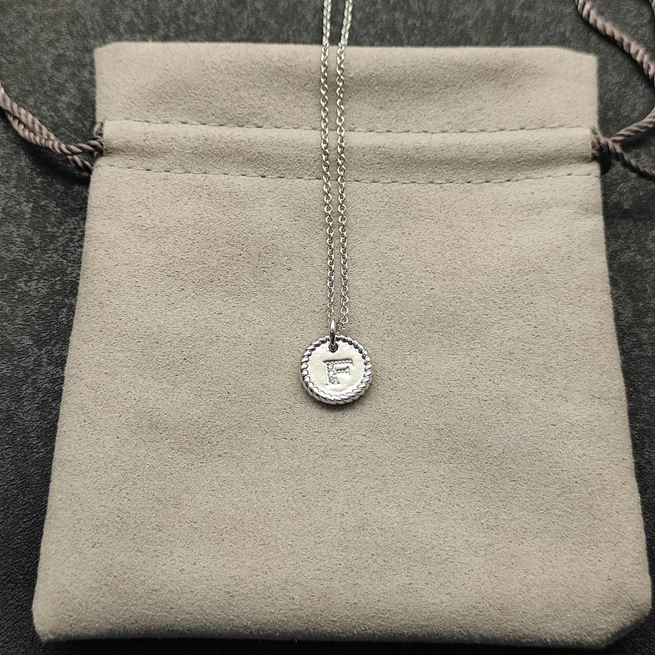 Gold Rope-Edge Initial F Pendant Necklace 2