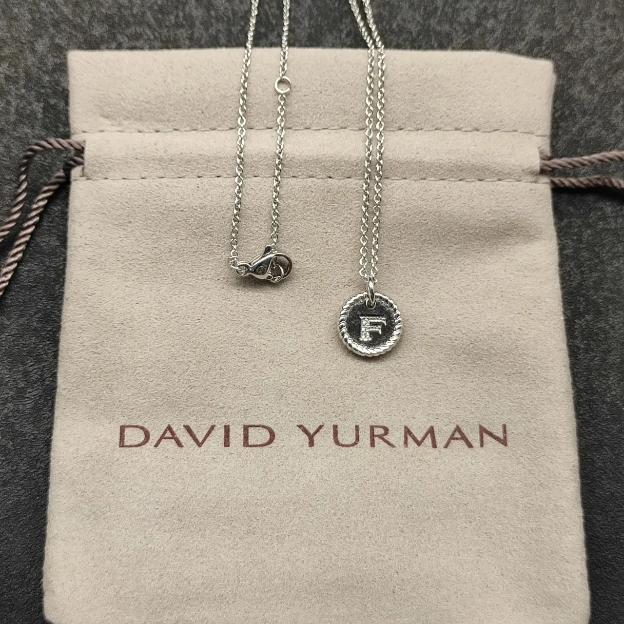 Gold Rope-Edge Initial F Pendant Necklace 5