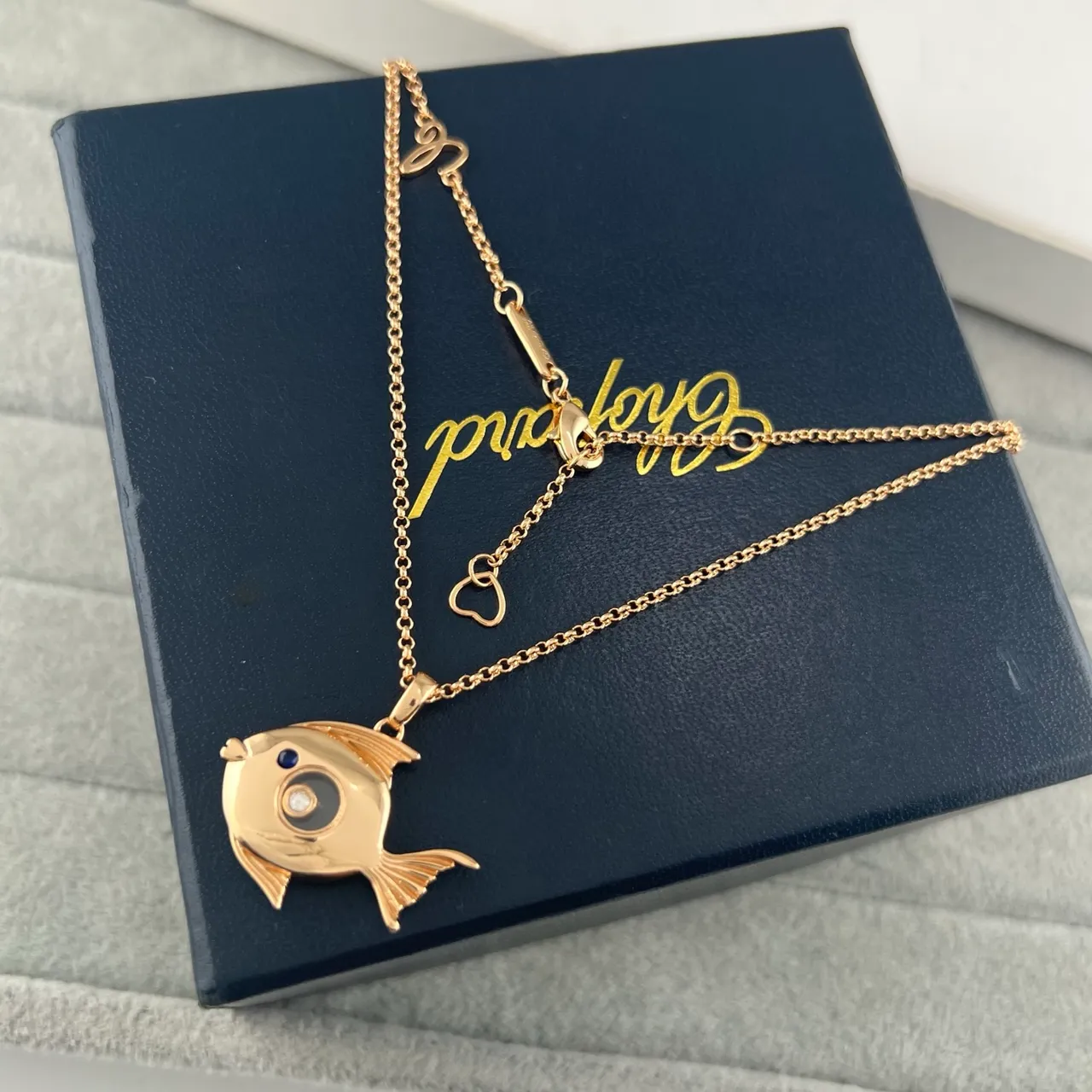 Gold Silver Fish-Shaped Pendant Gem-Set Eyes Necklace 5
